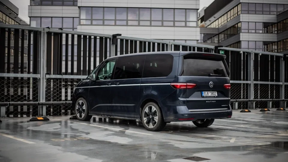 Volkswagen Multivan 1.5 eHybrid 4Motion