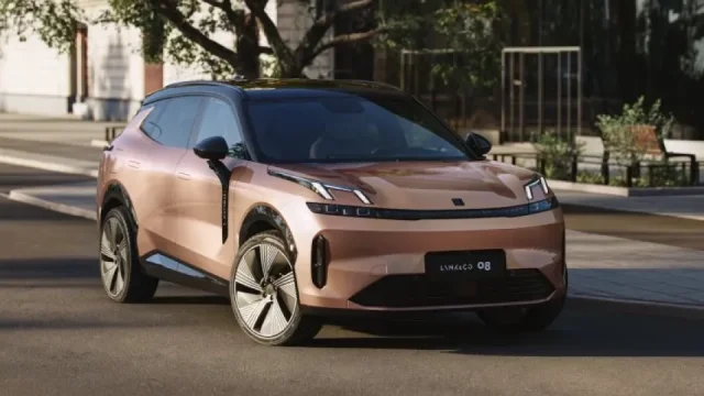 Číňan se severskou krví. Značka Lynk & Co těží z techniky Volva a už zakotvila i v Česku