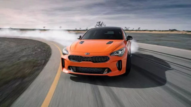 Kia Stinger GTS: Speciální edice dostala driftovací režim a samosvor i se čtyřkolkou