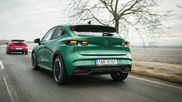 Škoda Fabia má nového konkurenta. Vypadá jako malé Ferrari, jezdí dobře a úsporně