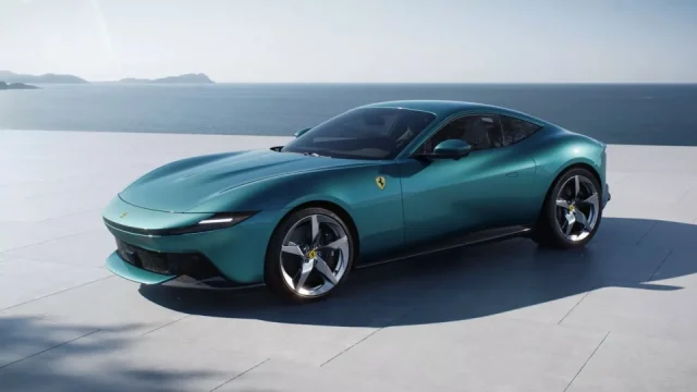 Nové Ferrari Amalfi oficiálně: Osmiválcový hřebec z Maranella je velkou evolucí staršího kupé Roma