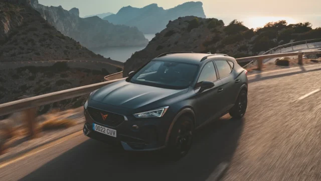 Operativní leasing nebo ojetina? Češi si oblíbili obojí. Známe výhody a nevýhody