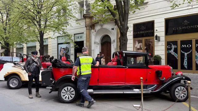 Inspekce zasáhla proti pseudoveteránům pro turisty. Většině omezila STK kvůli technickému stavu