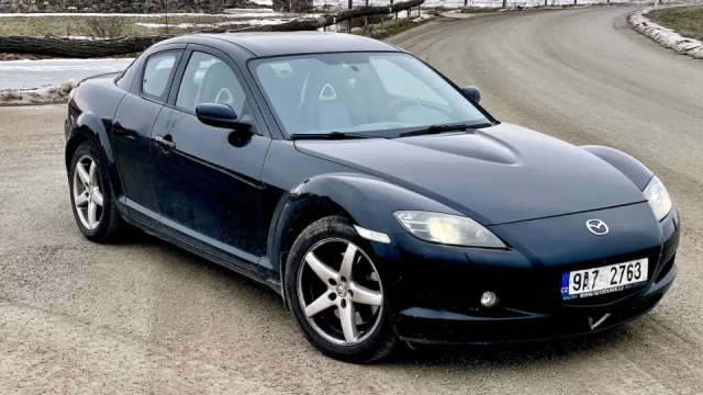 Mazda RX-8 je úžasné auto pro opravdové řidiče. Bohužel její motor vydrží jen 100 tisíc kilometrů