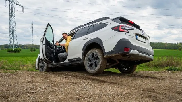 Vyzkoušeli jsme Subaru Outback v těžkém terénu. Je to nezastavitelný tank mezi běžnými SUV