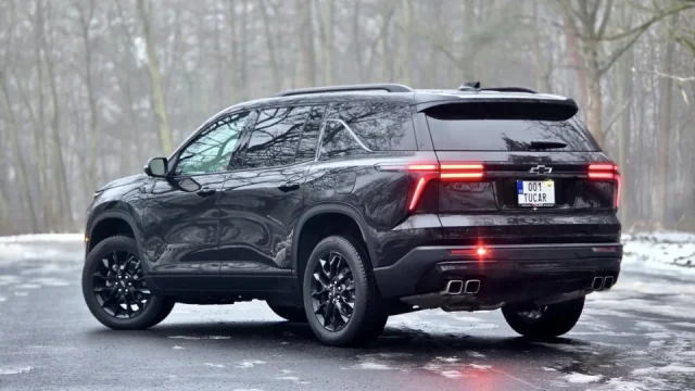 Tohle SUV má přes 5 metrů a poctivý motor. Přitom stojí skoro jako Kodiaq RS