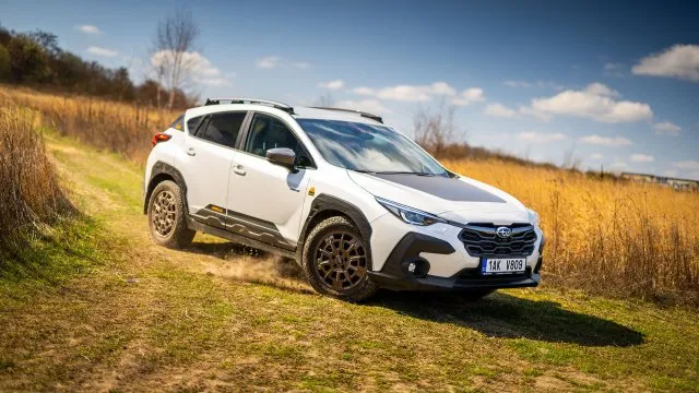 Subaru zlevnilo oblíbené SUV Crosstrek. Má poctivou čtyřkolku a teď k němu dostanete i bonusy