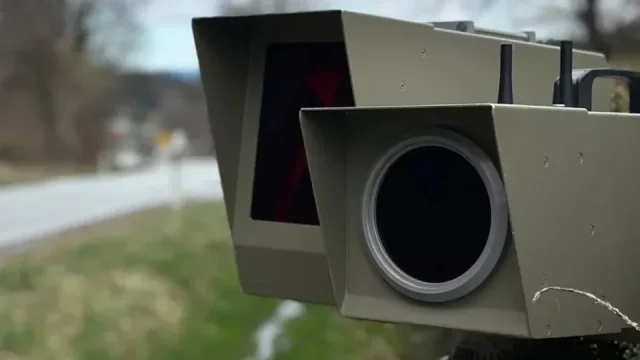 Radarů se nemusíte bát každý den. V horku i mrazech nemusí měřit rychlost správně