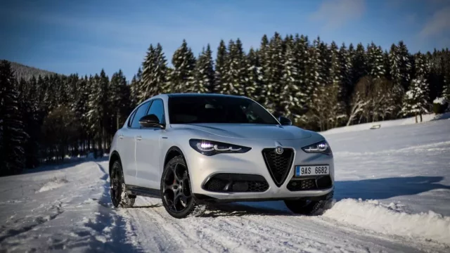 Alfa Romeo Stelvio Competizione není dokonalá, ale má sportovní srdíčko na správném místě