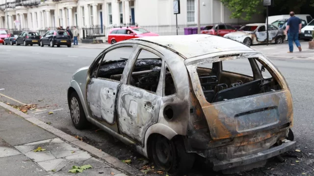 Parkujete na ulici auto bez technické kontroly? Možná budete mít problém