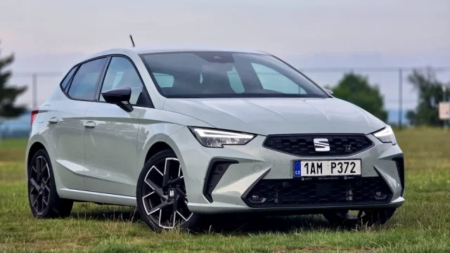 Seat Ibiza je ještě normální auto pro normální lidi. Dokázal bych mu vytknout pouze jednu věc