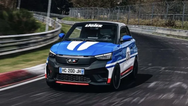 Nadvláda Trabantu na Nürburgringu končí. Po 66 letech ho zdolalo mopedauto pro patnáctileté