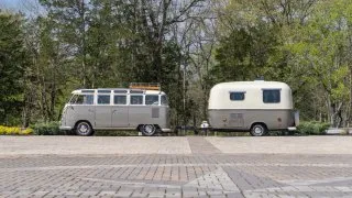 Volkswagen Type 2 s karavanem