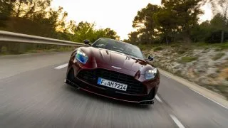 Aston Martin DB12 Volante