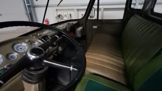 Tatra 148 s návěsem Orličan