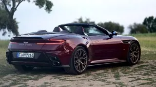 Aston Martin DB12 Volante