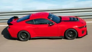 Ford Mustang Dark Horse SC