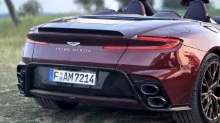 Aston Martin DB12 Volante