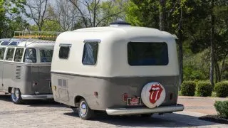 Volkswagen Type 2 s karavanem