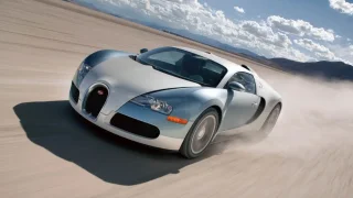 Chlouba českých miliardářů slaví 20 let. Bugatti Veyron jako první auto překonalo 400 km/h