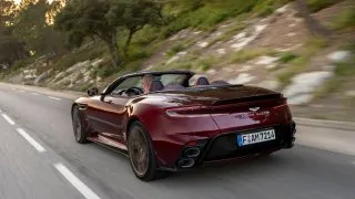 Aston Martin DB12 Volante