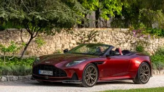 Aston Martin DB12 Volante
