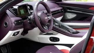 Aston Martin DB12 Volante
