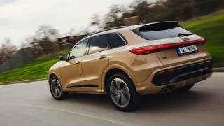 Audi Q5 nadchne jízdními vlastnostmi. Stále počítá s šestiválcem a stojí méně než 1,5 milionu korun