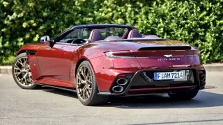 Aston Martin DB12 Volante